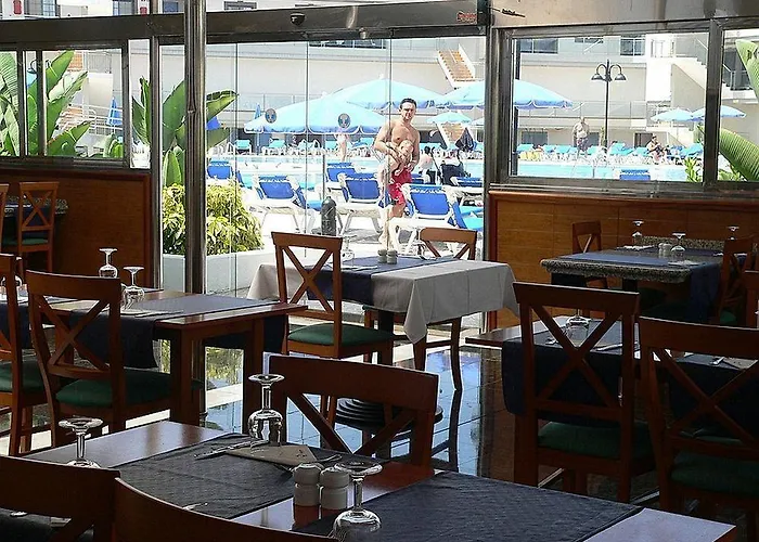 Cordial Marina Blanca Hotel 4*